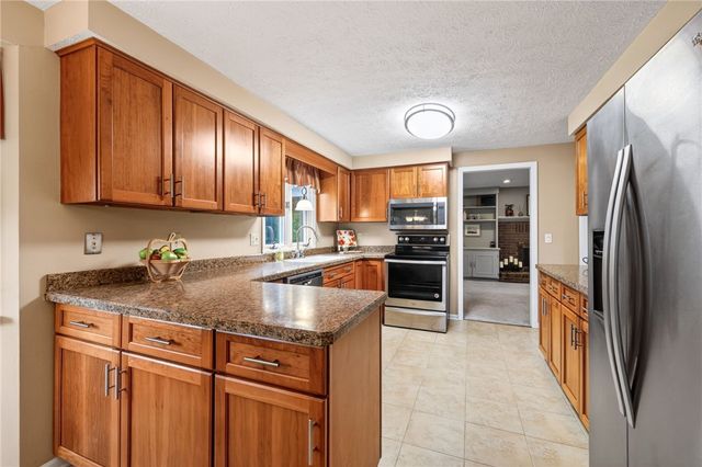 15 Brookshire Lane, Penfield, NY 14526