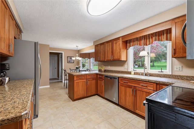 15 Brookshire Lane, Penfield, NY 14526