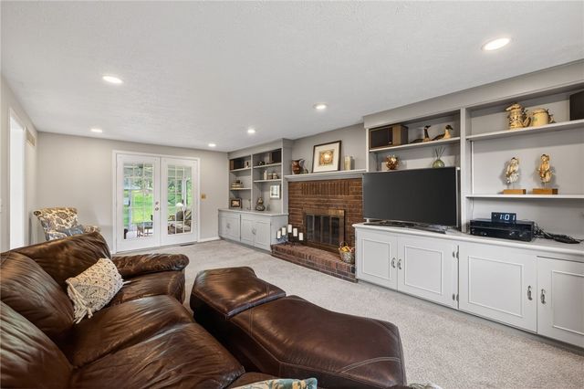 15 Brookshire Lane, Penfield, NY 14526