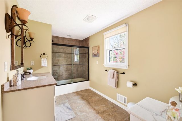 15 Brookshire Lane, Penfield, NY 14526