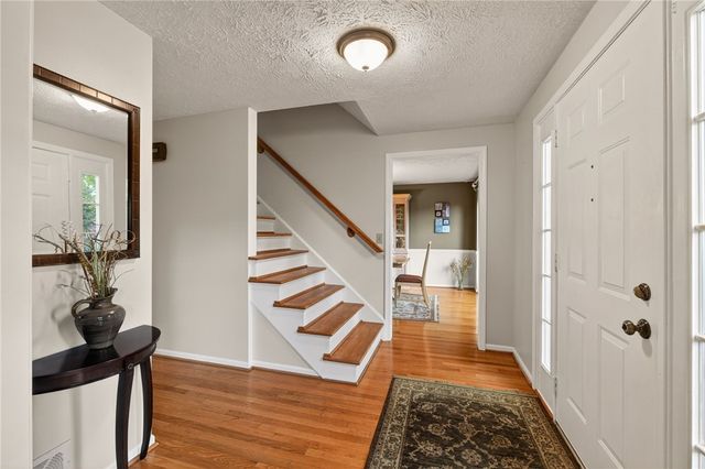 15 Brookshire Lane, Penfield, NY 14526