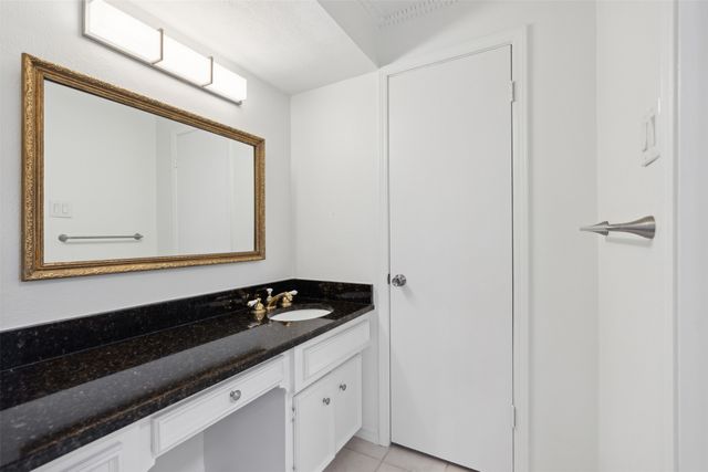 10447 Barrywood Drive, Dallas, TX 75230