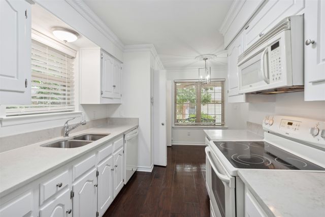 10447 Barrywood Drive, Dallas, TX 75230