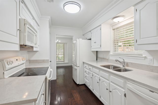 10447 Barrywood Drive, Dallas, TX 75230