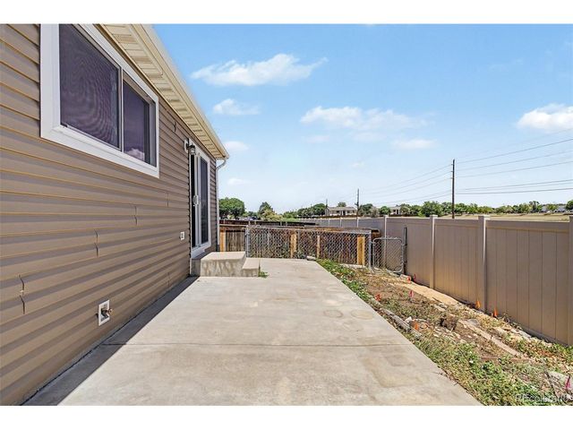 850 Macaw St, Brighton, CO 80601