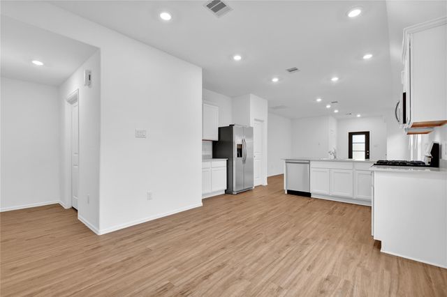 6208 Russett Elm Court, Houston, TX 77365