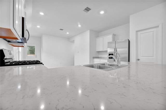 6208 Russett Elm Court, Houston, TX 77365