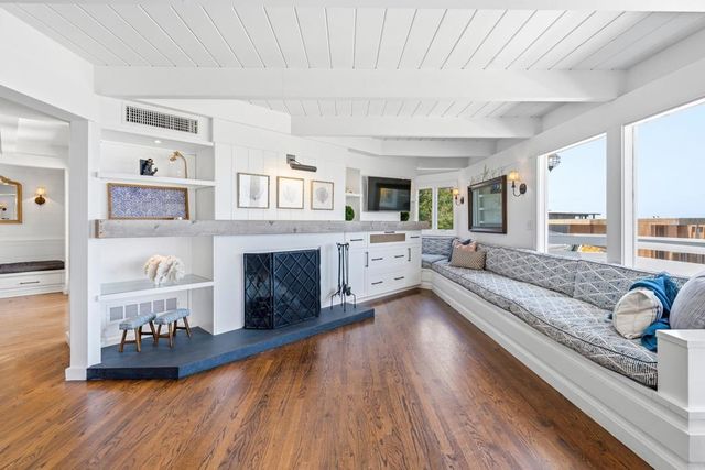 1641 Crespo Drive, La Jolla, CA 92037