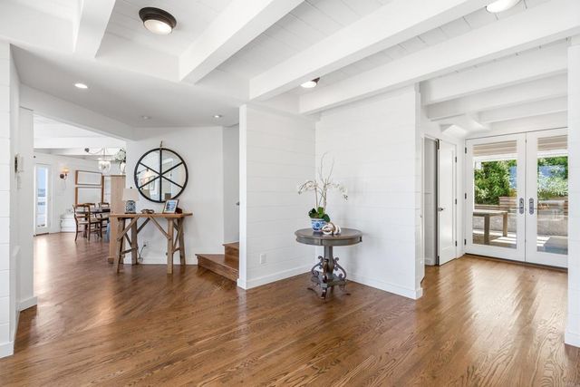 1641 Crespo Drive, La Jolla, CA 92037