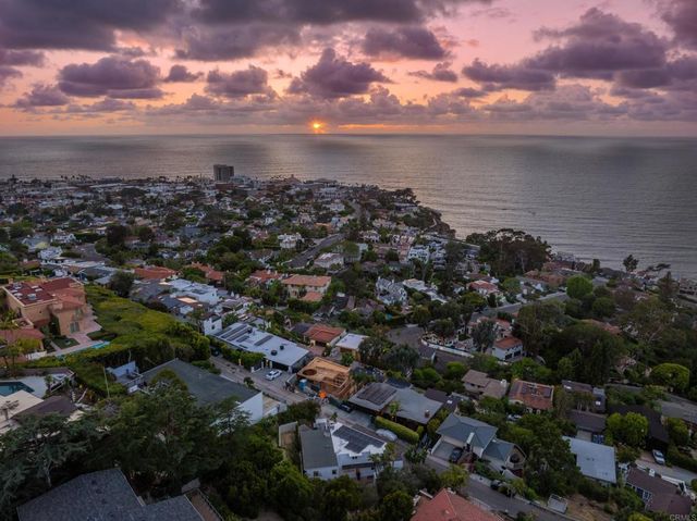 1641 Crespo Drive, La Jolla, CA 92037