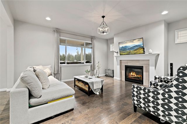 25714 207th Avenue SE, Covington, WA 98042