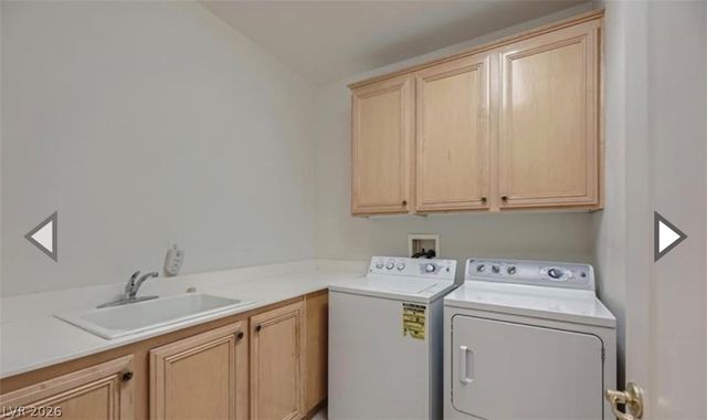 10677 Sapphire Vista Avenue, Las Vegas, NV 89144