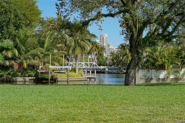 619 SW 13th Ave 1, Fort Lauderdale, FL 33312