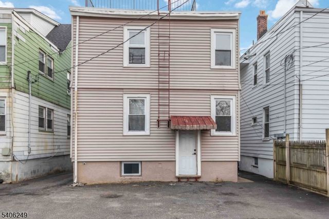 459 Norwood St, East Orange City, NJ 07018