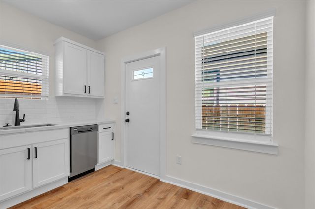 3441 Mcgowen Street, Houston, TX 77004