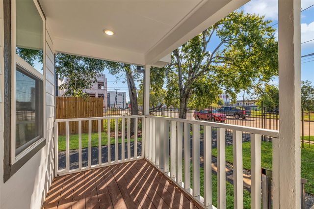3441 Mcgowen Street, Houston, TX 77004