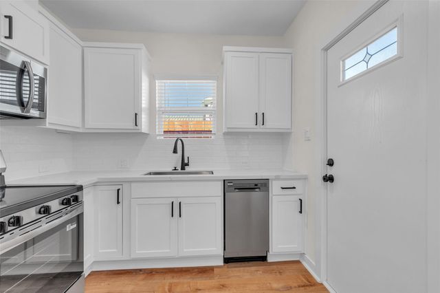 3441 Mcgowen Street, Houston, TX 77004