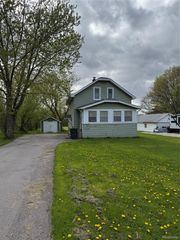 1468 Eggleston Avenue, Flint Charter Township, MI 48532
