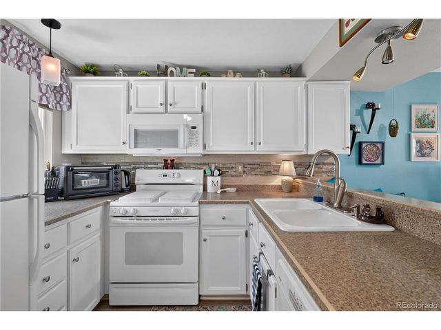 2227 Sunridge Cir 30, Broomfield, CO 80020