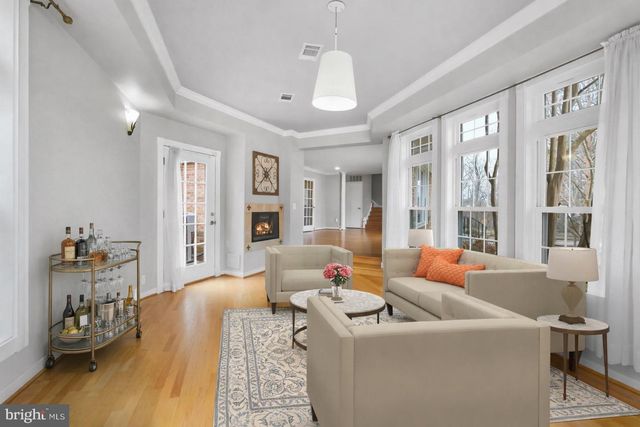 1 ORCHARD WAY S, Potomac, MD 20854