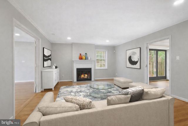 1 ORCHARD WAY S, Potomac, MD 20854