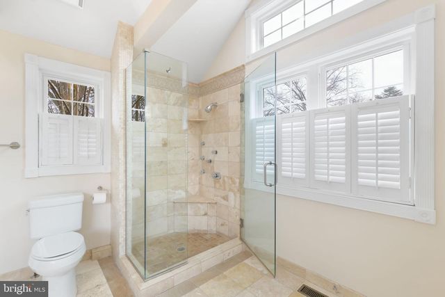 1 ORCHARD WAY S, Potomac, MD 20854