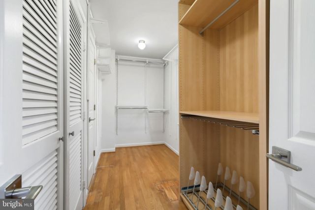 1 ORCHARD WAY S, Potomac, MD 20854