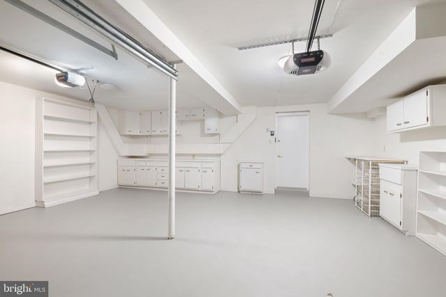 1 ORCHARD WAY S, Potomac, MD 20854