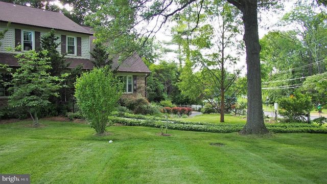 1 ORCHARD WAY S, Potomac, MD 20854