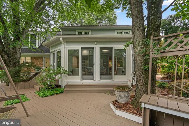 1 ORCHARD WAY S, Potomac, MD 20854