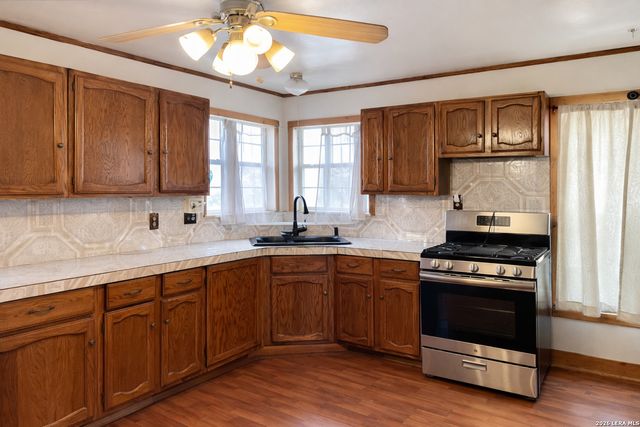 240 Sligo, San Antonio, TX 78223