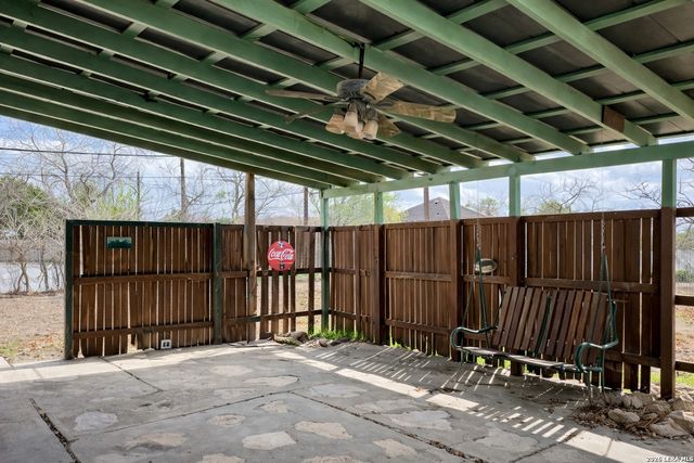 240 Sligo, San Antonio, TX 78223