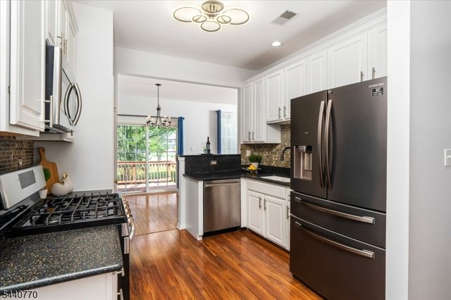 55 Scarlet Oak Dr, Montgomery Twp., NJ 08540