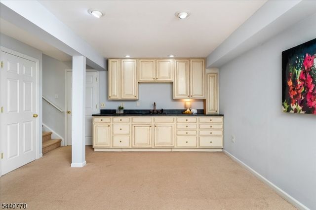 55 Scarlet Oak Dr, Montgomery Twp., NJ 08540
