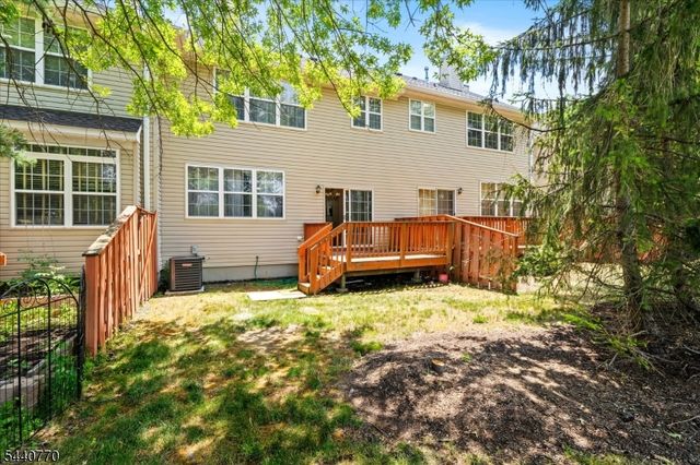 55 Scarlet Oak Dr, Montgomery Twp., NJ 08540