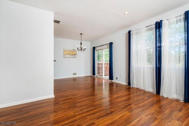 55 Scarlet Oak Dr, Montgomery Twp., NJ 08540
