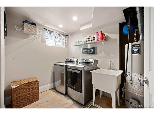 7024 Owens St, Arvada, CO 80004