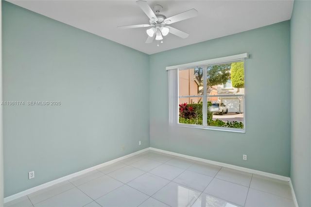3728 NE 208th Ter, Aventura, FL 33180