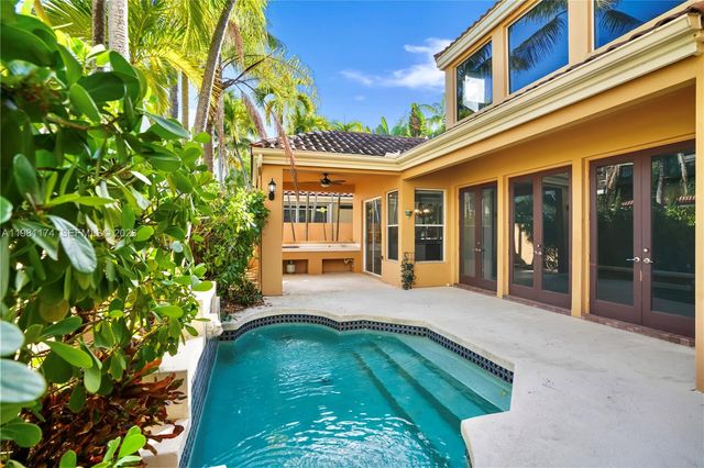 3728 NE 208th Ter, Aventura, FL 33180