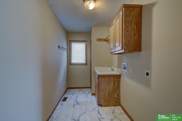 2619 N 155th Street, Omaha, NE 68116