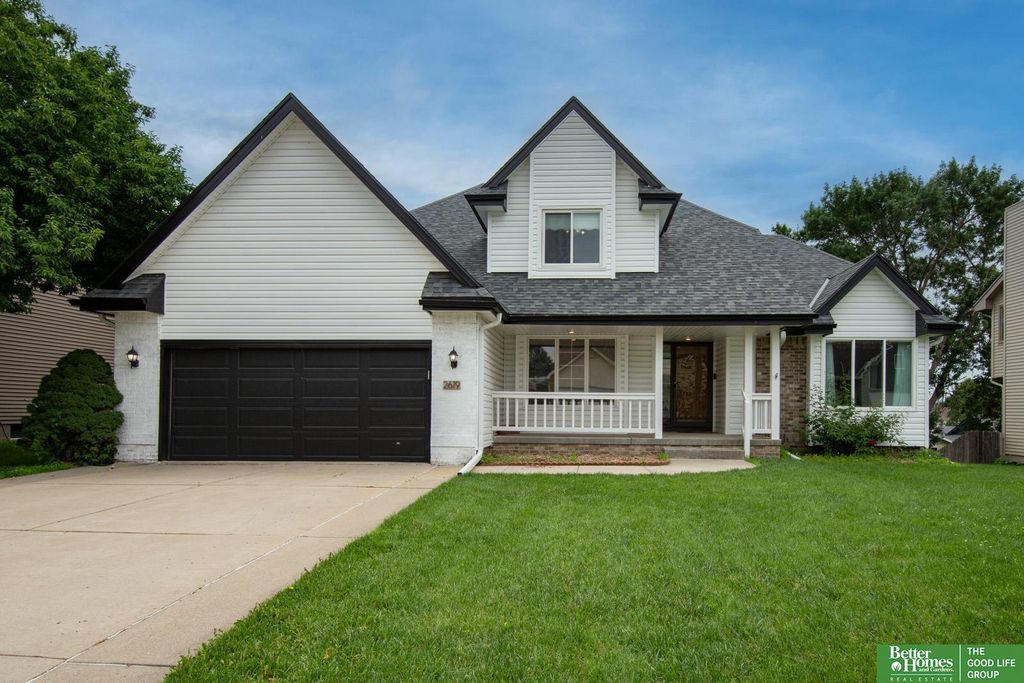 2619 N 155th Street, Omaha, NE 68116