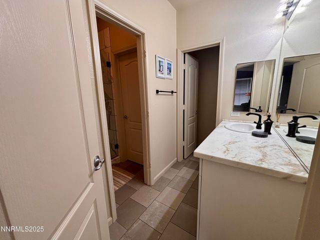 9050 Double R Boulevard APT 1422, Reno, NV 89521