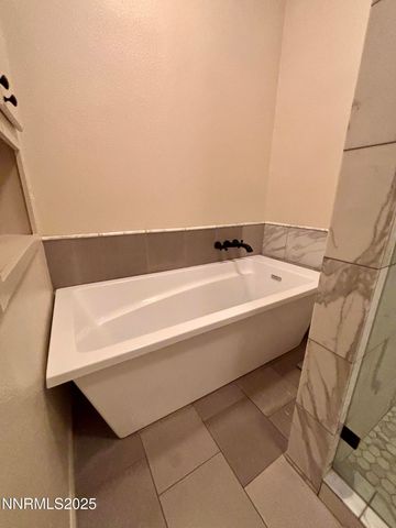 9050 Double R Boulevard APT 1422, Reno, NV 89521