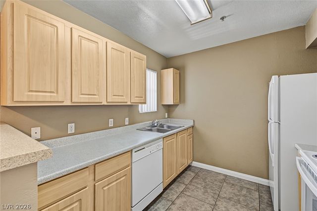 6955 DURANGO Drive 3082, Las Vegas, NV 89149