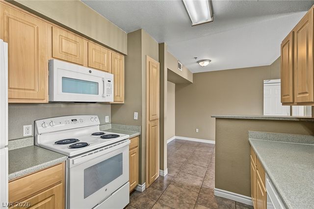 6955 DURANGO Drive 3082, Las Vegas, NV 89149
