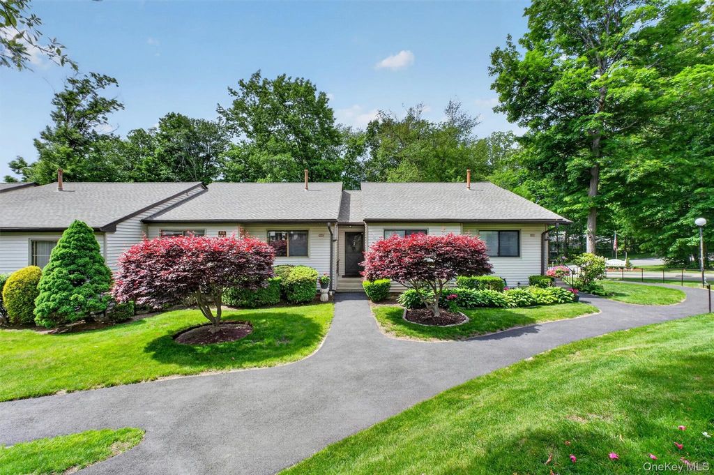 113 Village Road C, Yorktown Heights, NY 10598