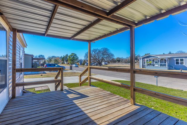 4517 Rocking K Drive, Bellmead, TX 76705