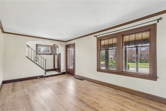14606 Bartter Avenue, Cleveland, OH 44111