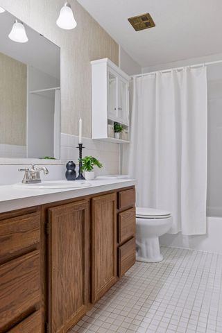 7361 W Franklin Avenue, Saint Louis Park, MN 55426