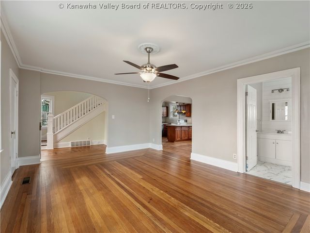 4 Grandview Drive, Charleston, WV 25302